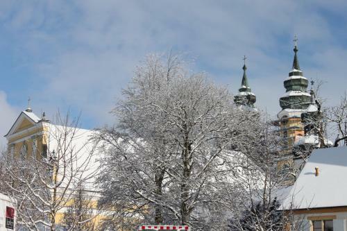 Hostal Gasthaus Und Pension Zur Linde
