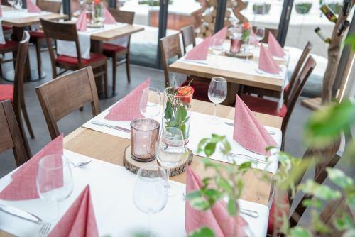 Hostal Gasthaus Und Pension Zur Linde