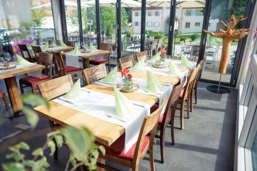 Hostal Gasthaus Und Pension Zur Linde