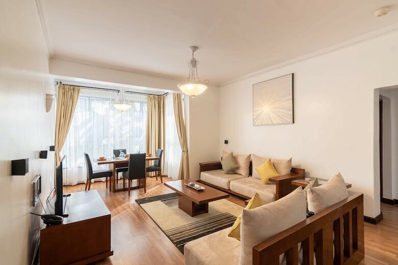 Cysuites Apartment Hotel