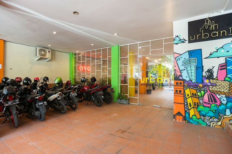 Hostal Oyo Flagship 1575 Urban 18