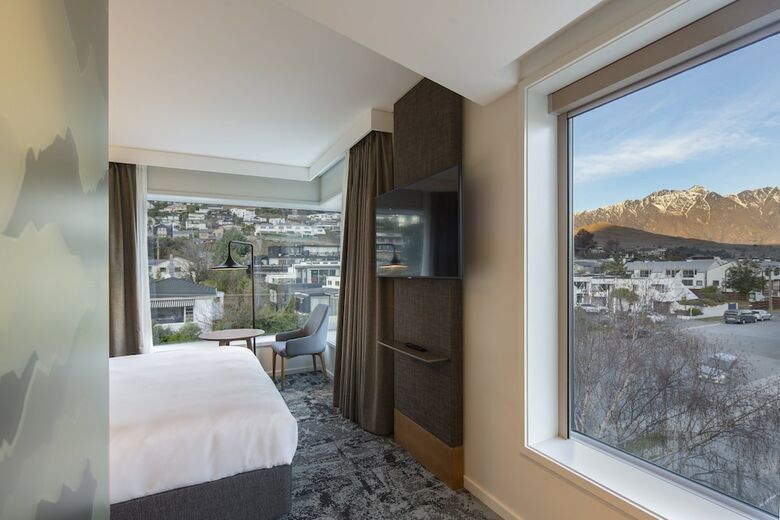 Hotel Holiday Inn Express And Suites Queenstown