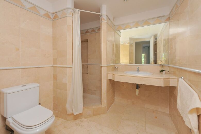 Greenlife Golf Elviria Hills Canovas Apartment