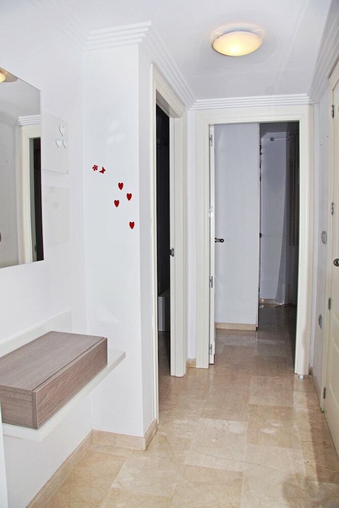 Apartamento Puerta Real Canovas