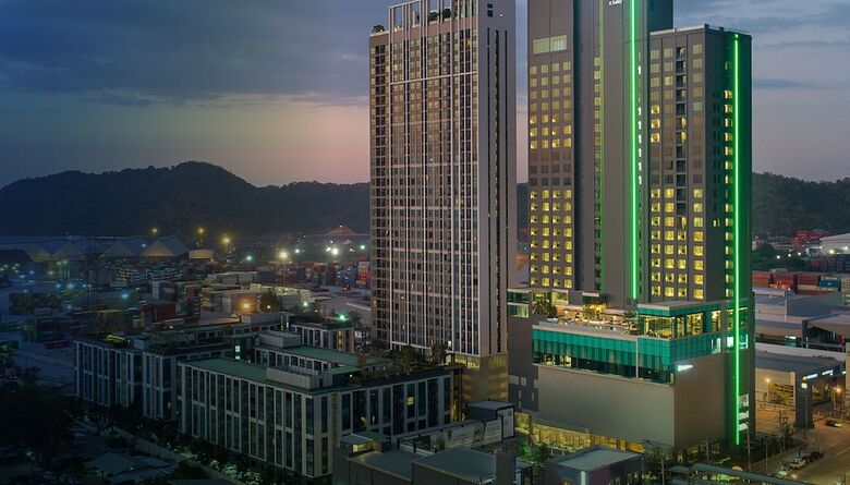 Hotel Holiday Inn & Suites Siracha Laemchabang