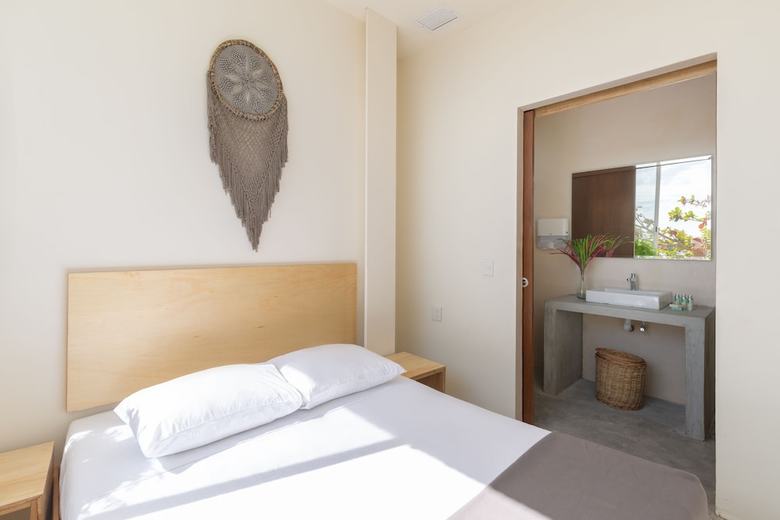 Hostal Oostel Smart Hostel -  Adults Only