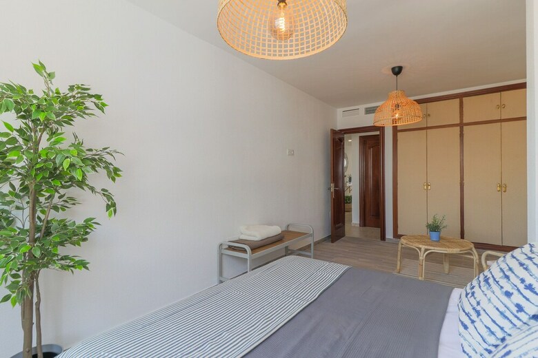 Sunny Terrace Apartment, Old Town Views