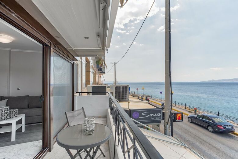 Apartamentos Chic Modern Seaside Oasis -sunny Piraeus
