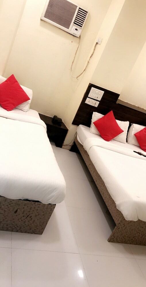 Rambharose Hotel