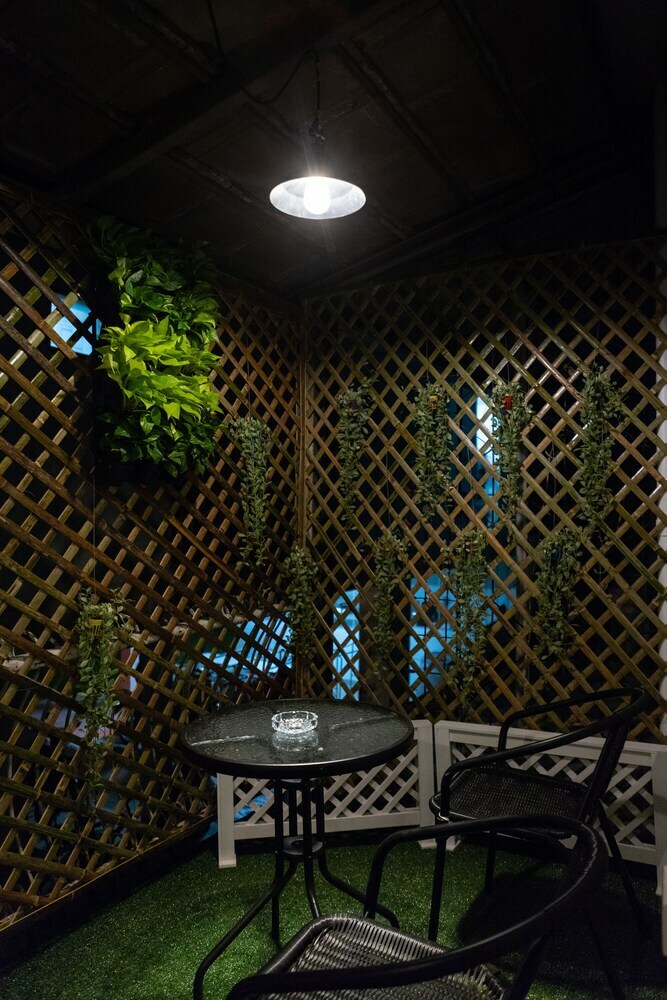 Hostal Chedee Hostel