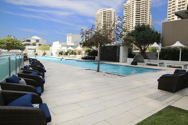 Apartamentos Pelicanstay Surfer Paradise Condo Hotel