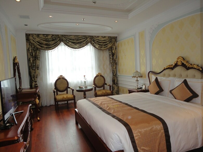 Hoang Nham Luxury Hotel