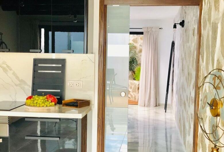 Nazaret Suite Apartment With Heated Private Pool