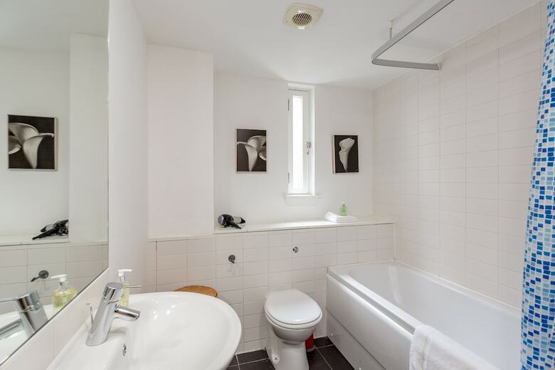Silver Lining - Grassmarket Apartments