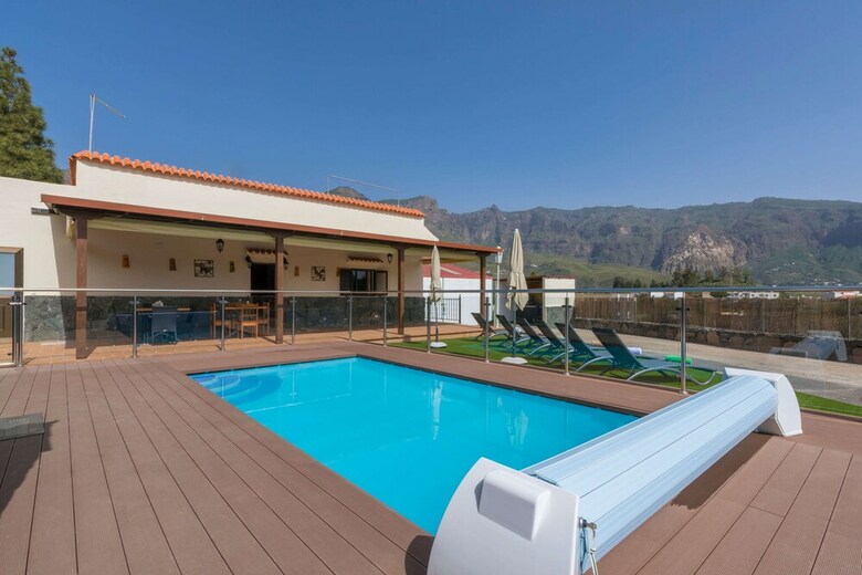 Casa de Vacaciones Con Piscina Compartida II