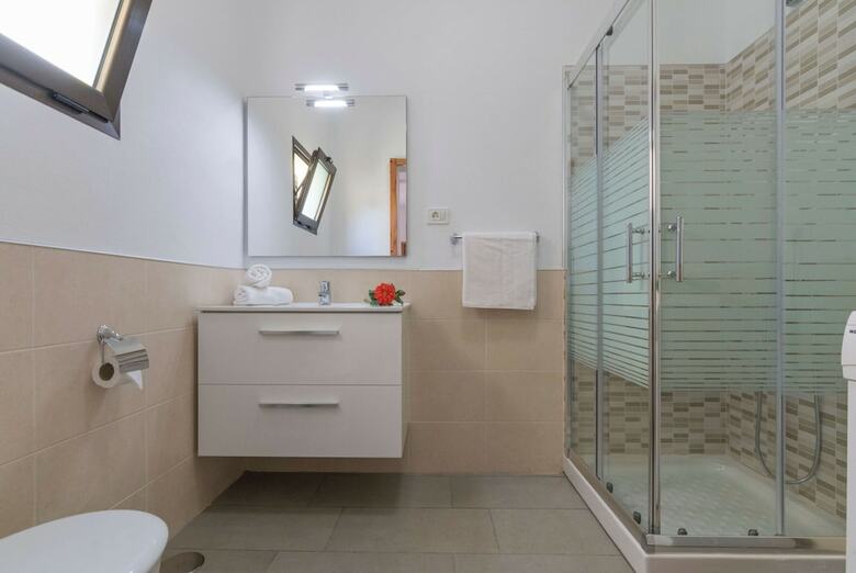 Casa de Vacaciones Con Piscina Compartida II