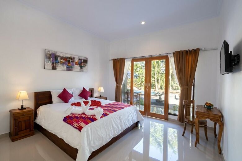 Hotel Surya Maha Bungallo