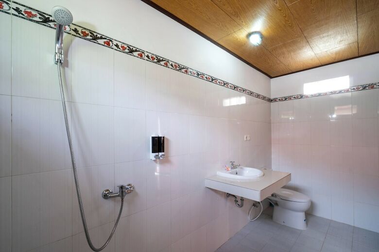 Bed & Breakfast Anugrah Sari Homestay