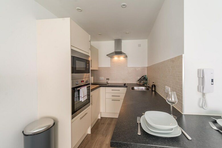 Hampden Apartments - The Louis