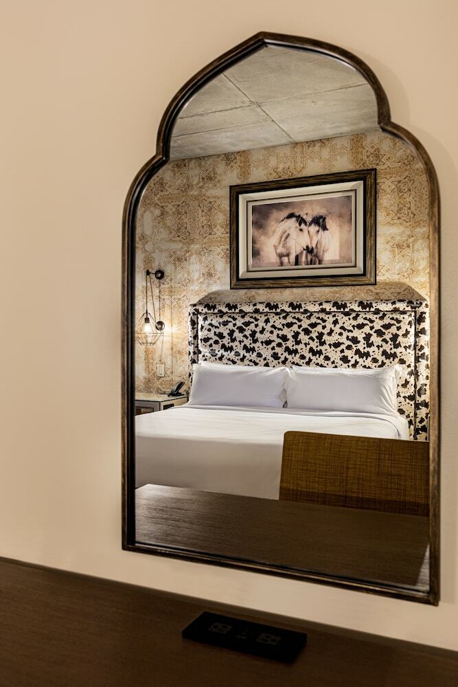 Brownwood Hotel & Spa