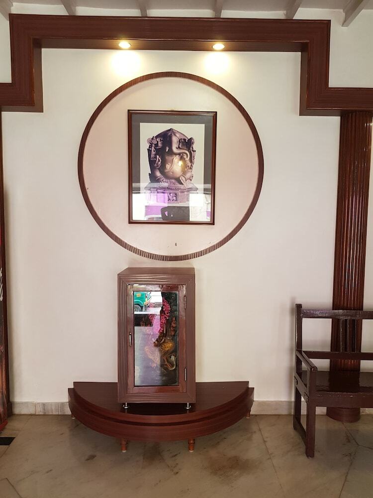 Hotel Sri Kumara Lodge