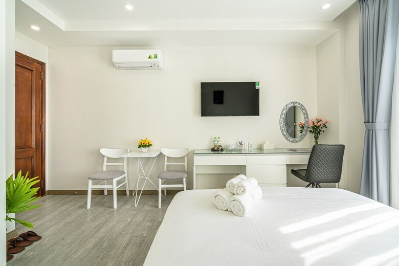 The Royal Hotel & Apartment