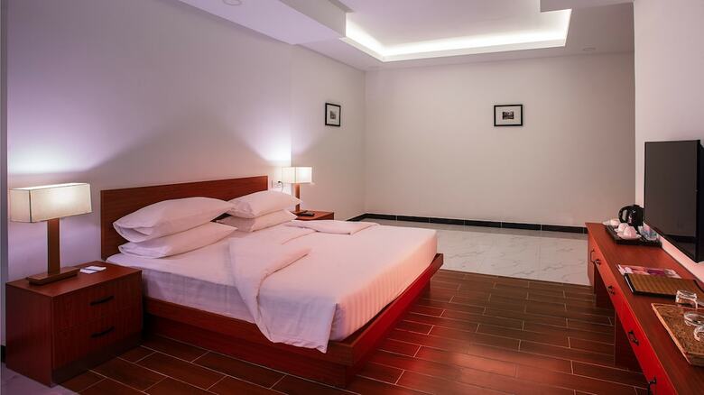 Hotel Angkor Sivutha Suites By Alfa