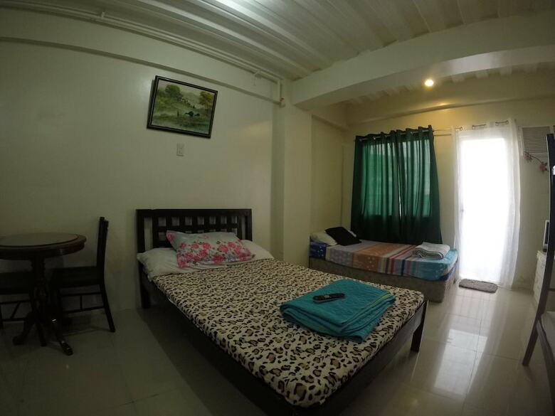 Apartamentos Para�aque Airport Hometel