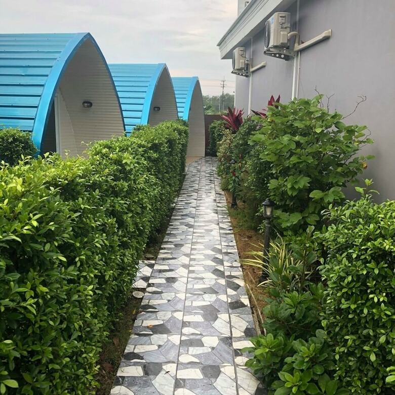 Hotel Inboxhome Resort