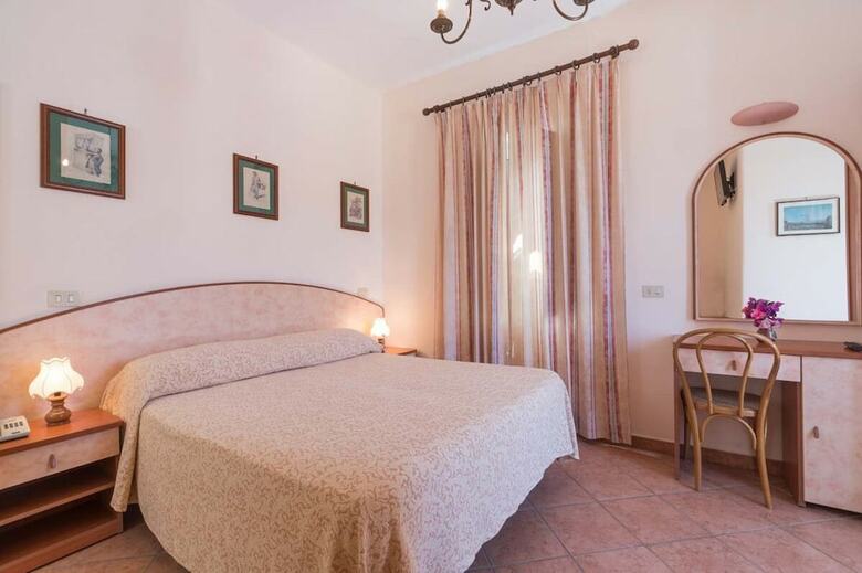 Hotel Pensione Monti