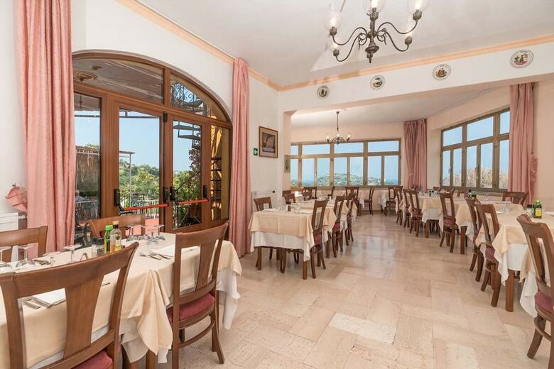 Hotel Pensione Monti
