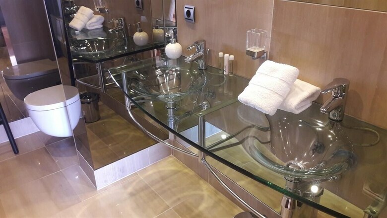 �beach Apartment With Spa & Gym