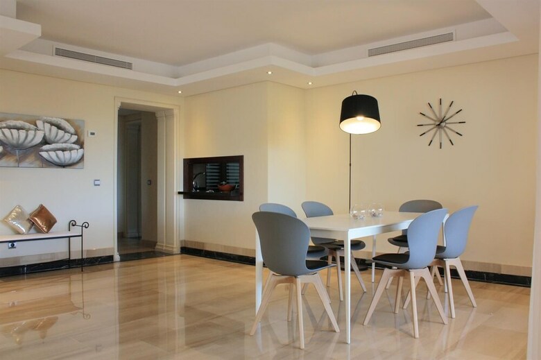 Apartment With Private Swimming Pool