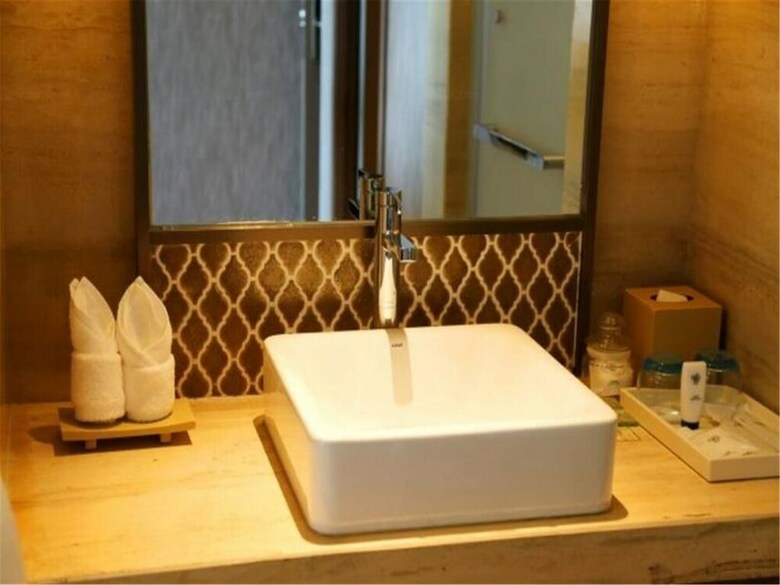 Hotel Mangrove Tree Resort World Coconut Grove