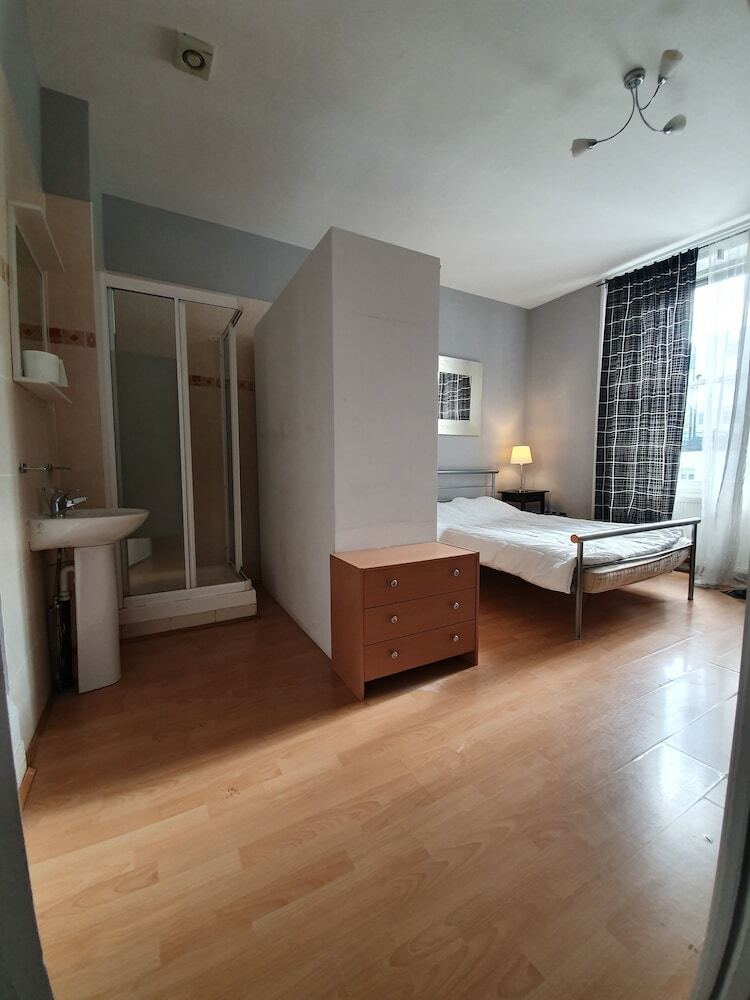 Studio Apartment In South Kensington 9