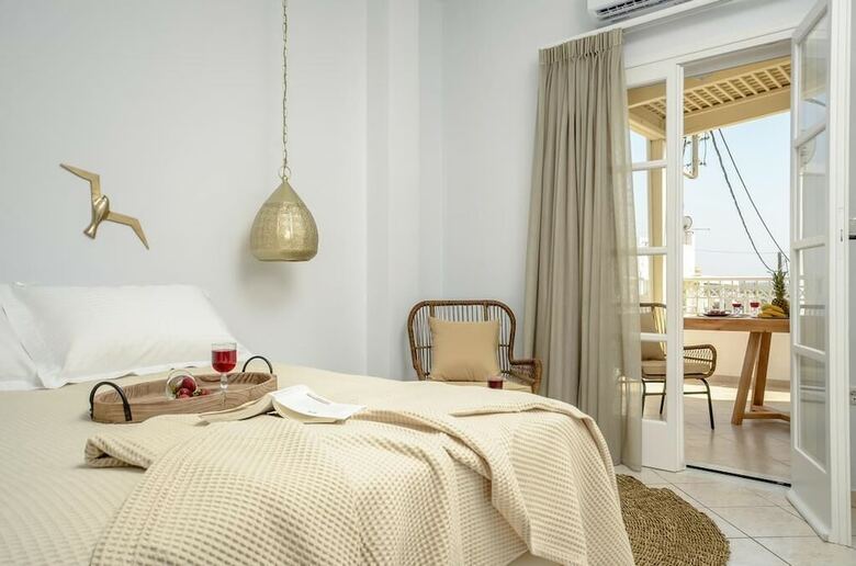Apartamentos Smirida Suites