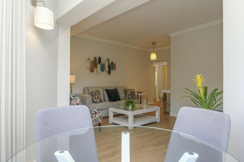 Exquisite Apartment In Monte Estoril