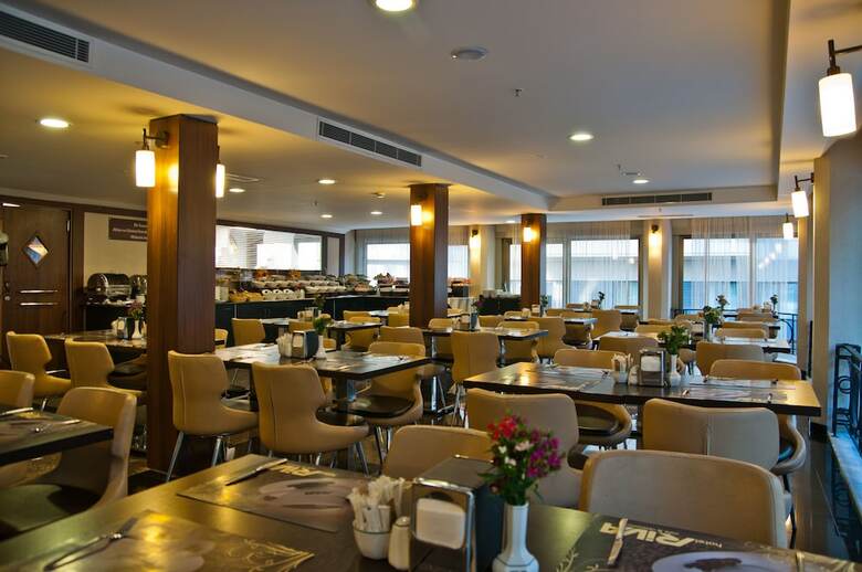 Riva Hotel