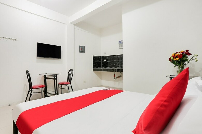 Hotel Oyo 246 Heroes Building