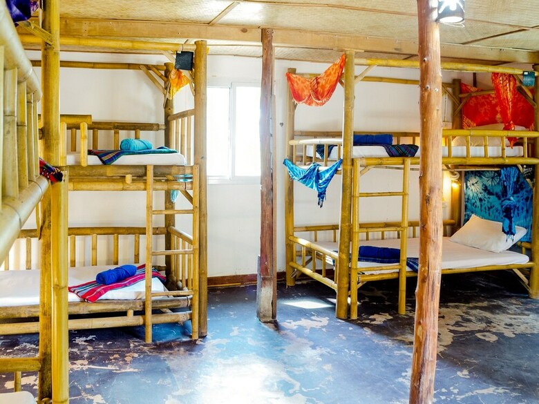 Hostal Wild Flower Hostel Koh Lanta
