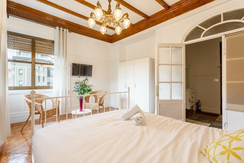 Apartamentos Urban Rooms C�ntricas By Urban Hosts
