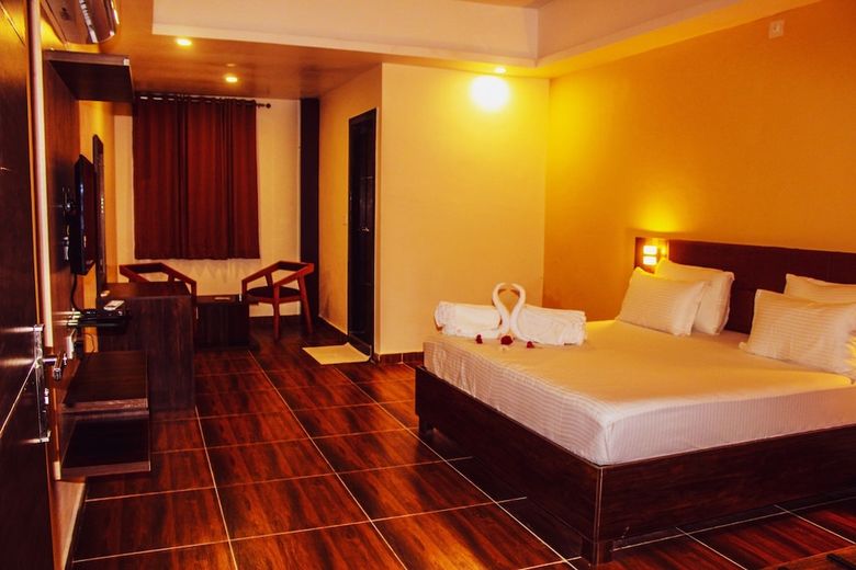 Hotel Charan Kamal