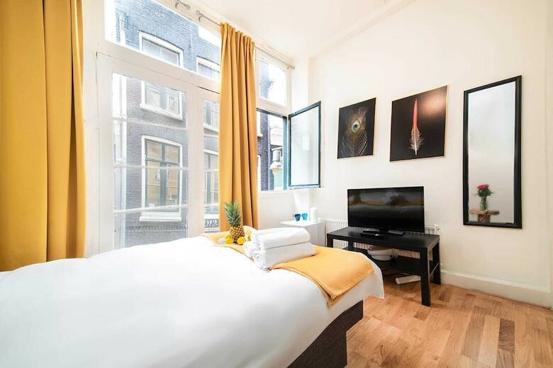 Hotel Amazing B&B Two Minutes From C. Station