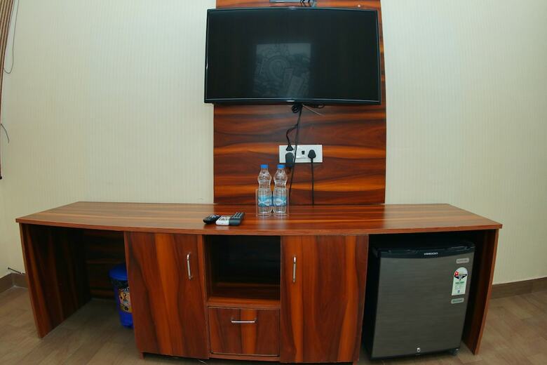 Hotel Enviro By Ziffyhomes