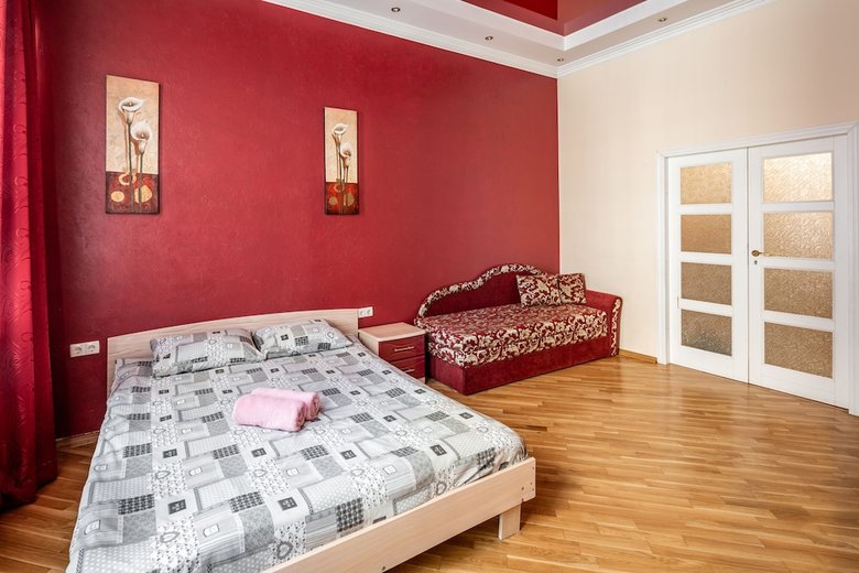 Red Apartment On Kulisha Street
