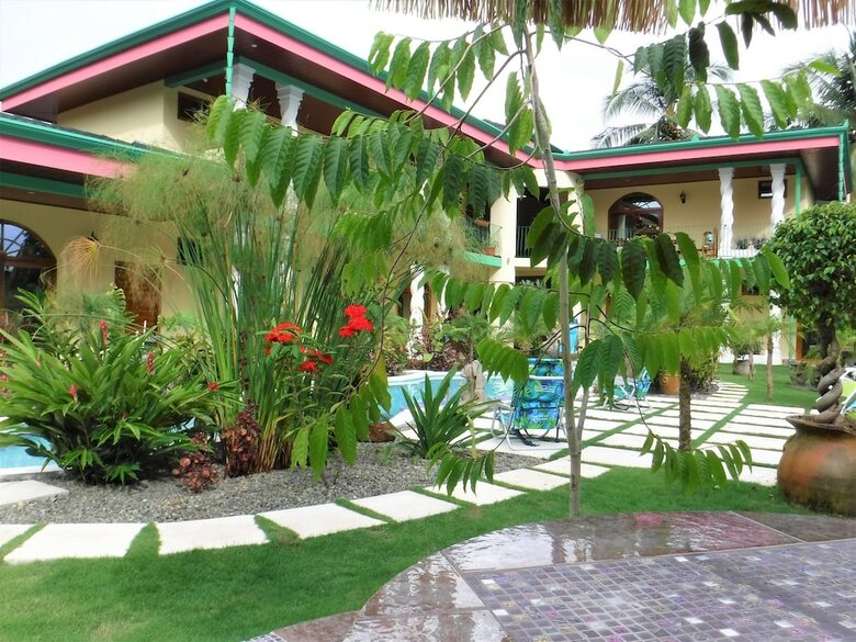 Hotel Coco Beach Village