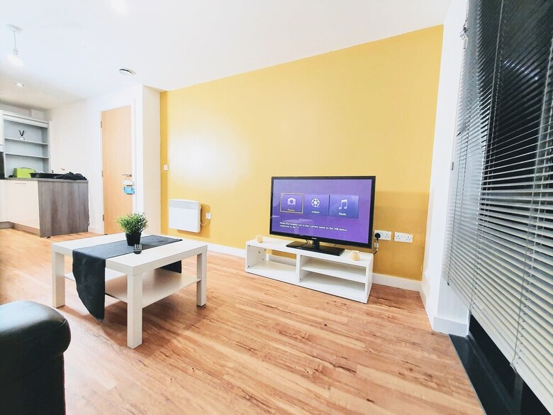 Solo Living - The Plaza