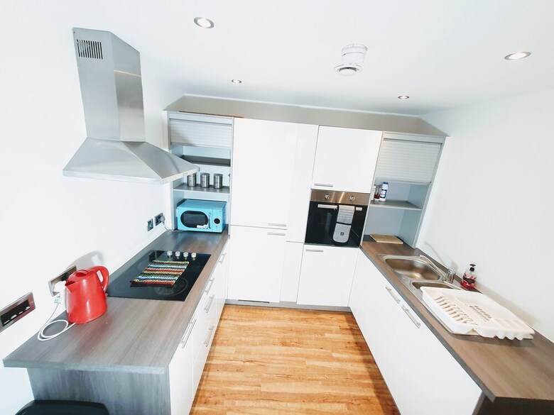 Solo Living - The Plaza
