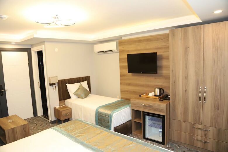 Grand Kavi Hotel