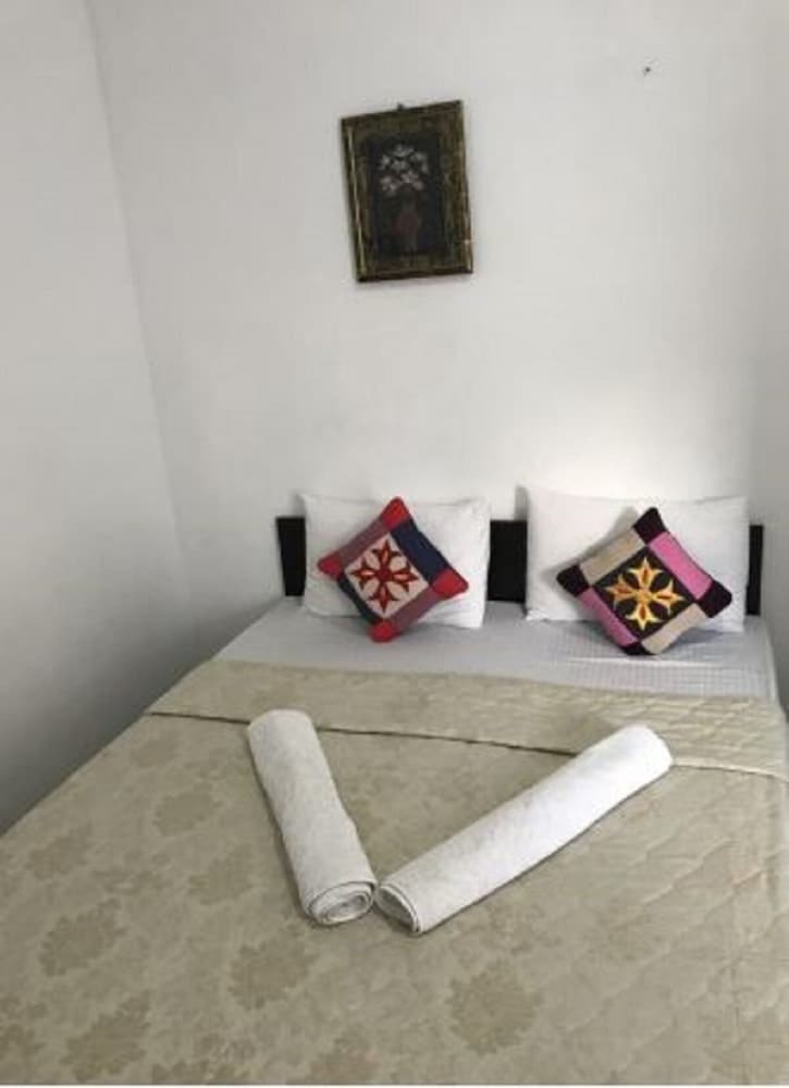 Atozee Airport Villa